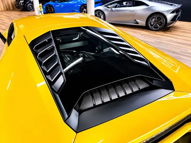 Lamborghini Huracan view 14