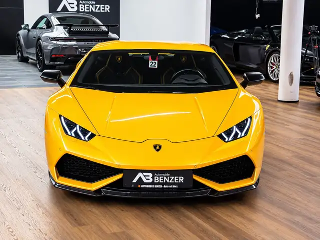 Lamborghini Huracan view 3