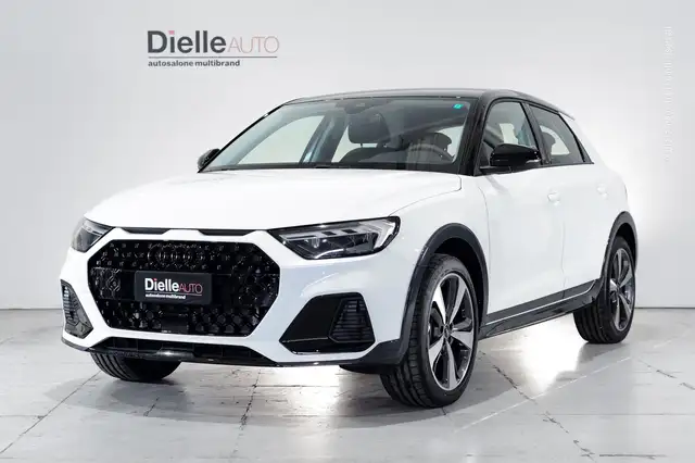 Audi A1 A1 allstreet 30 1.0 tfsi Identity Contrast 116cv