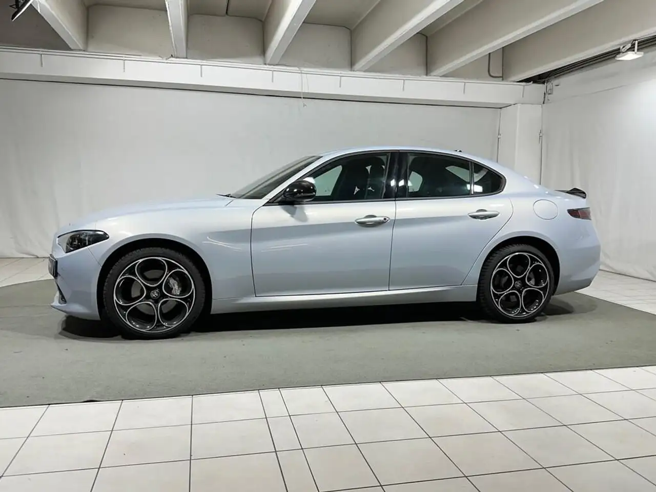Alfa Romeo Giulia 2024