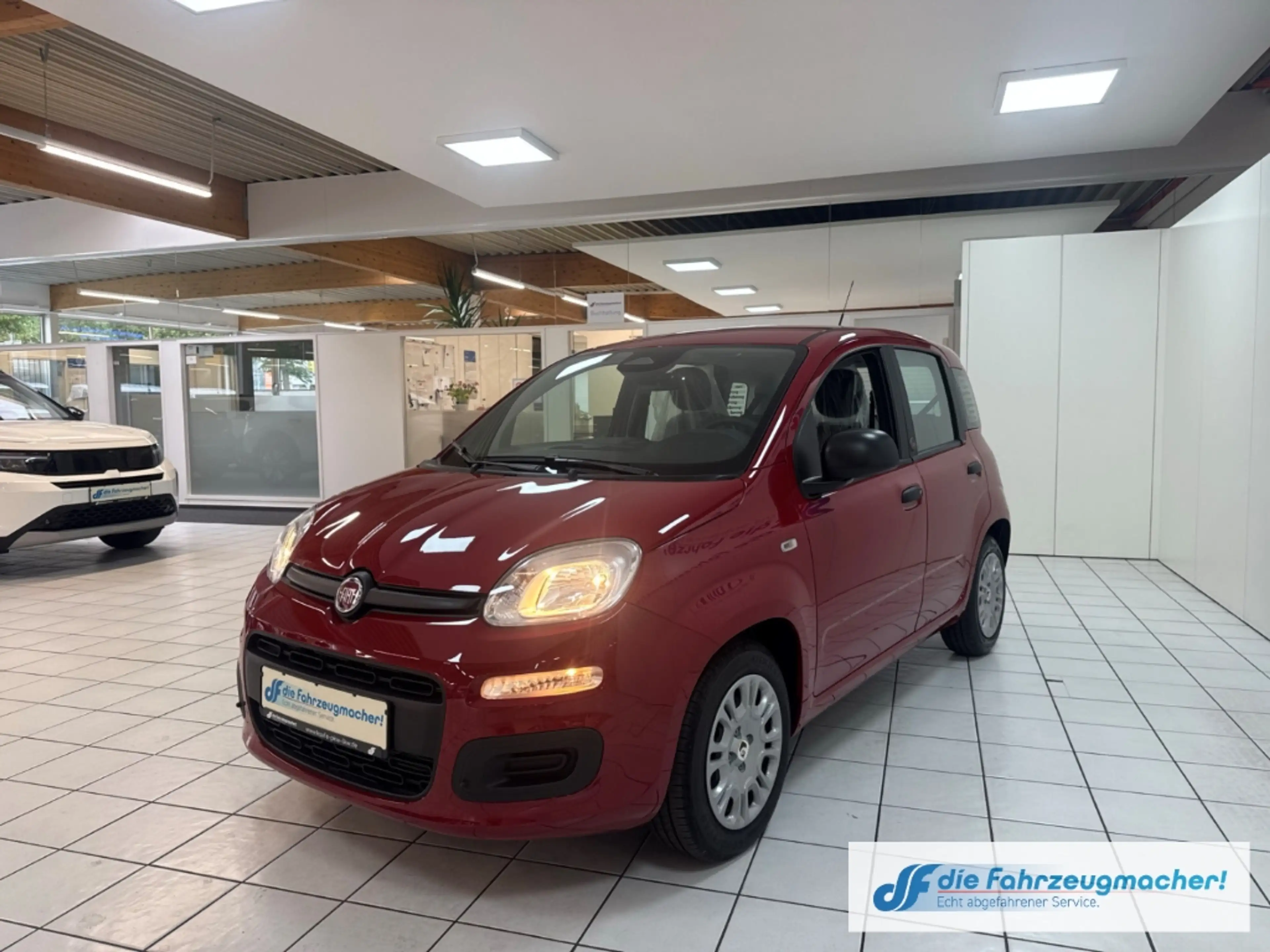 Fiat New Panda 1.0 GSE Hybrid Radio/BT Digitales Cockpit Spurhalt — photo 2