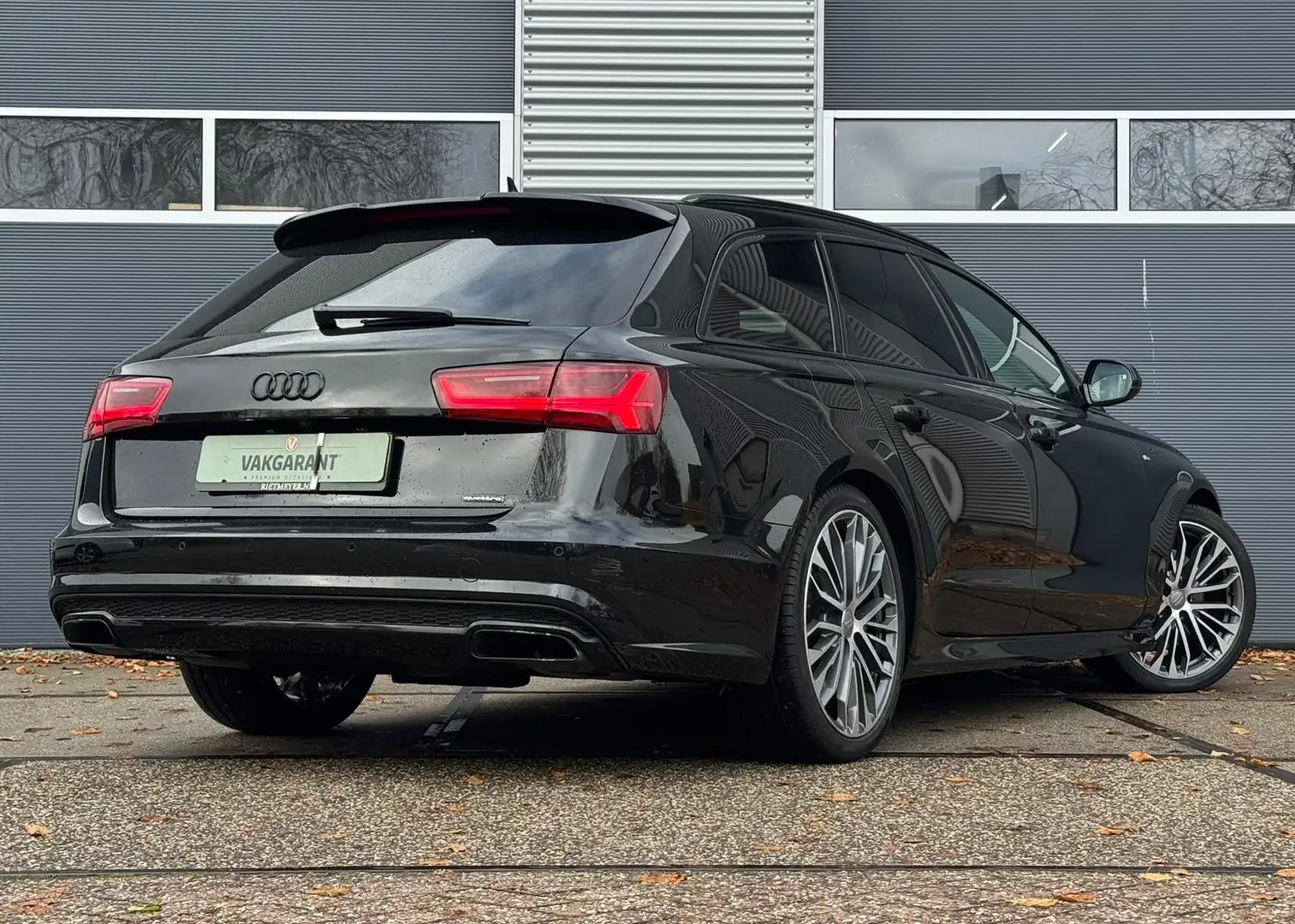 Audi A6 Avant 3.0 TDI BiT quattro Premium Edition |Pano |B Noir - 2