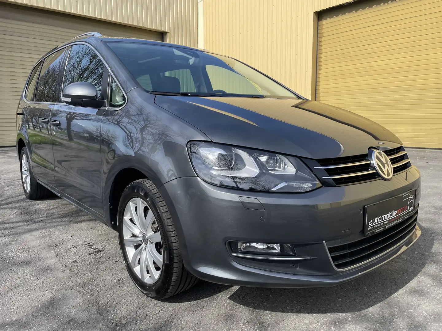Volkswagen Sharan Karat BMT 2,0 TDI DSG 1.Besitz Grau - 2