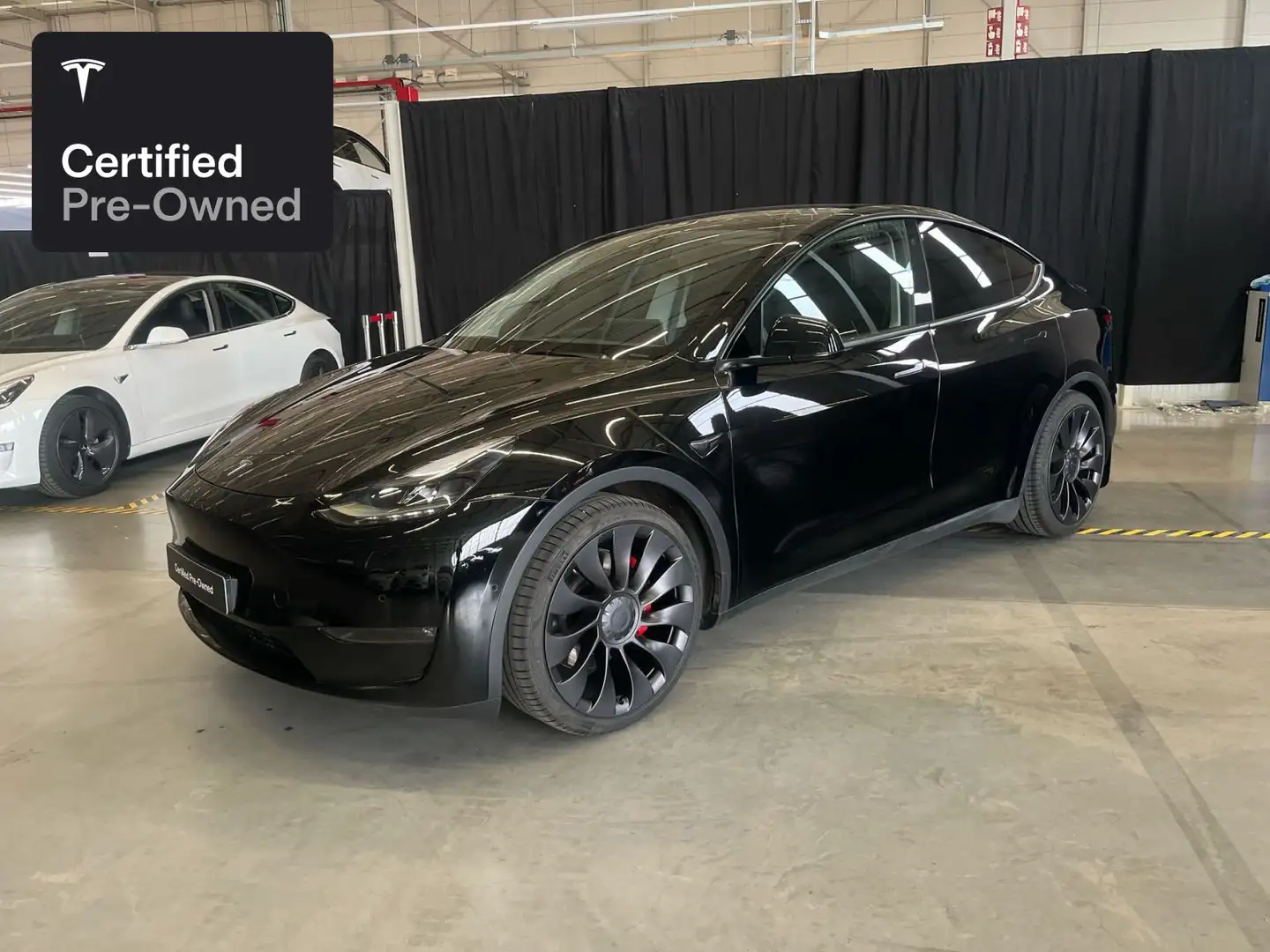 Tesla Model Y Performance “Certified Pre-Owned” Noir - 1