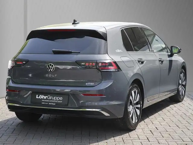 Volkswagen Golf view 6