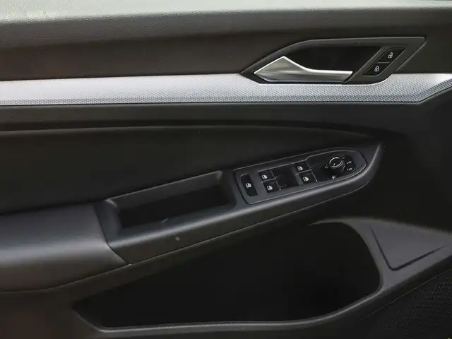 Volkswagen Golf view 17
