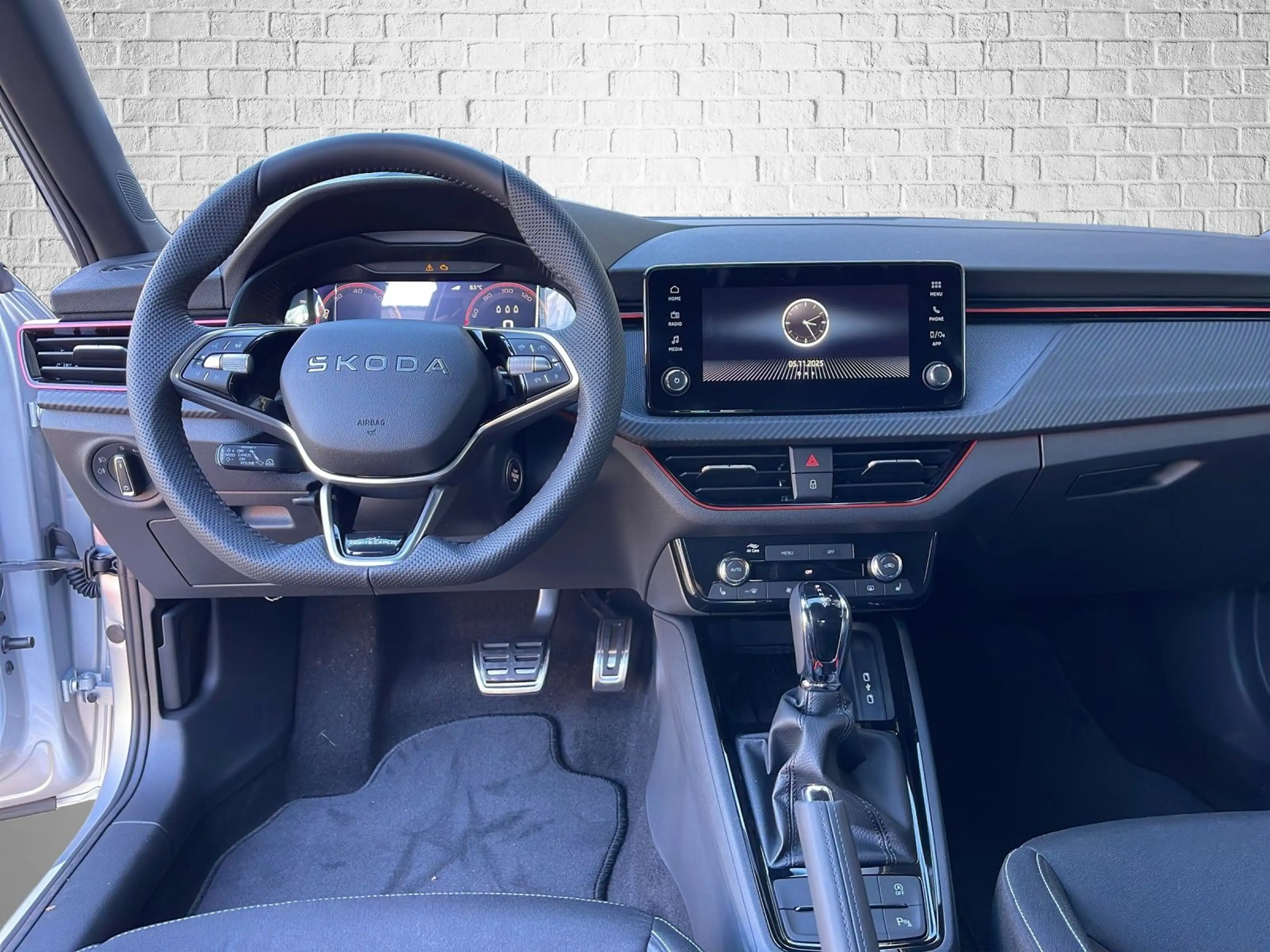Skoda Kamiq 1.0 TSI DSG - Monte Carlo — photo 8