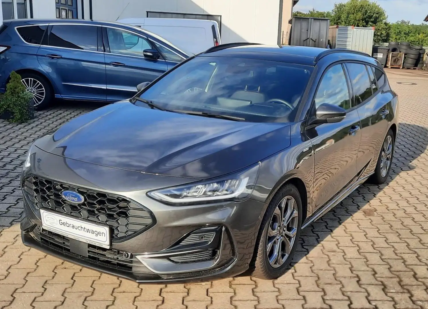 Ford Focus ST-Line X *AHK*Pano *Leder* Automatik* u.v.m. Gris - 2
