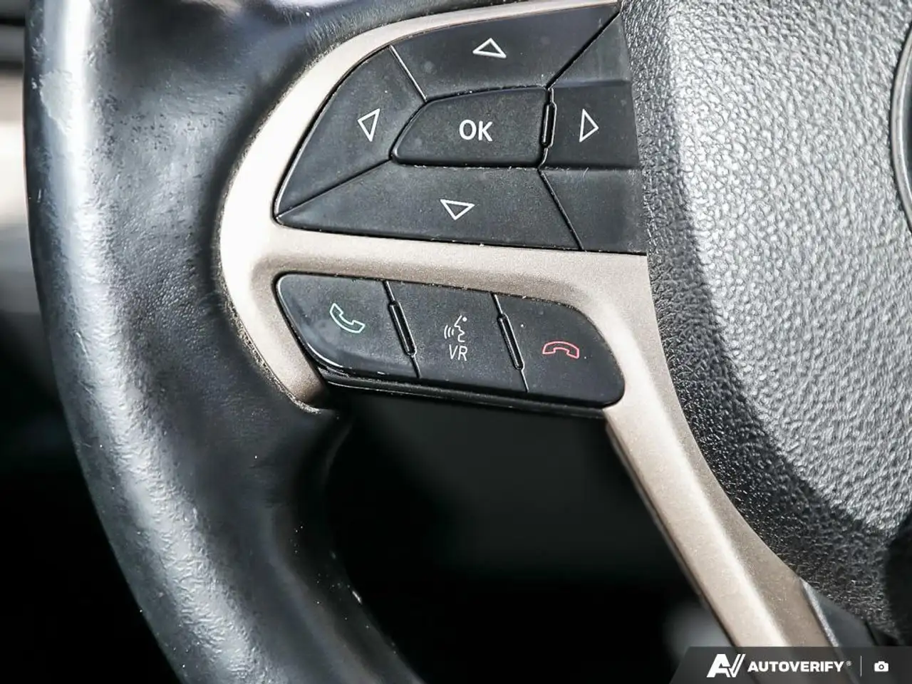 Jeep Cherokee снимка Jeep Cherokee
