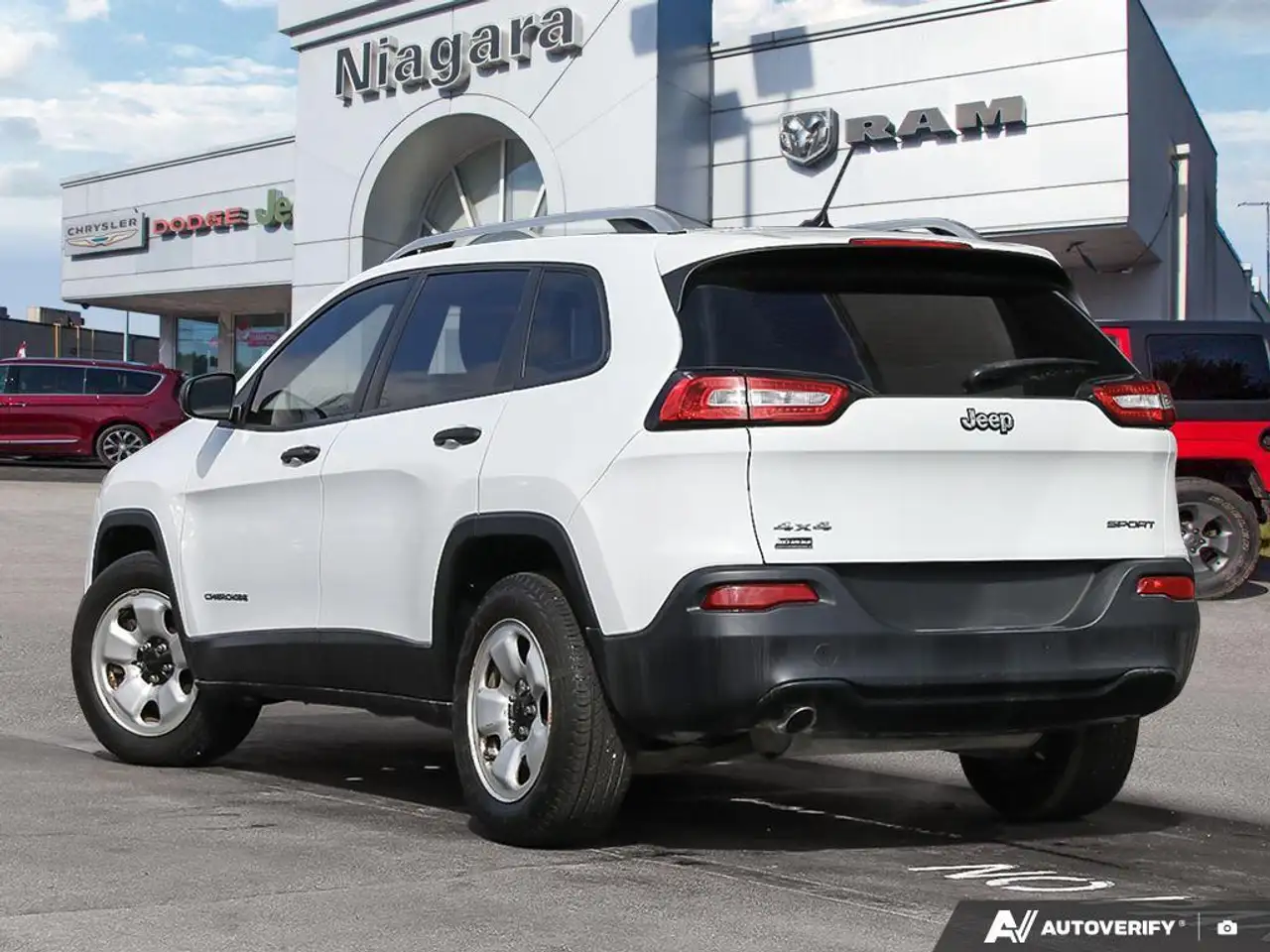 Jeep Cherokee снимка Jeep Cherokee