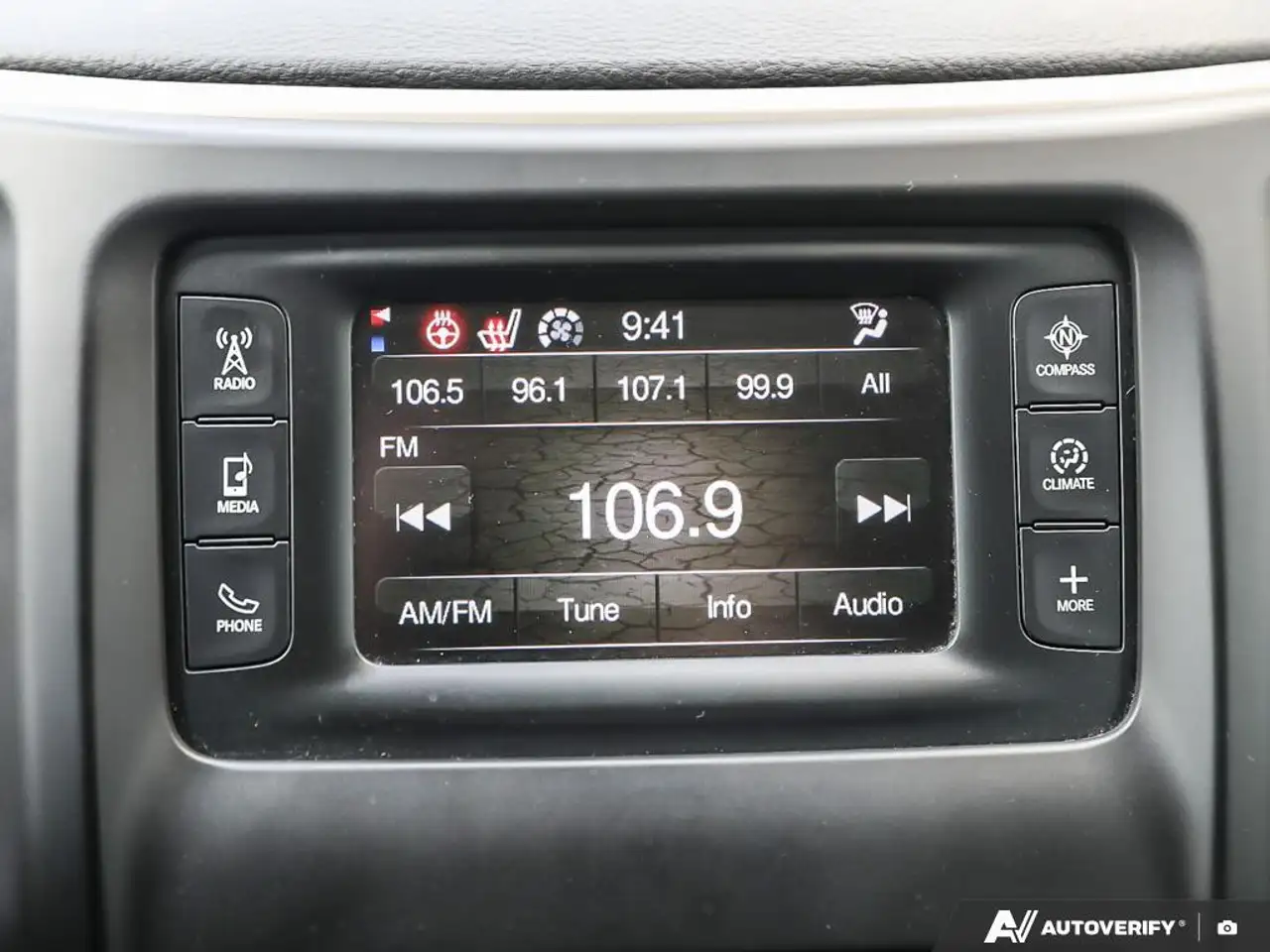 Jeep Cherokee снимка Jeep Cherokee