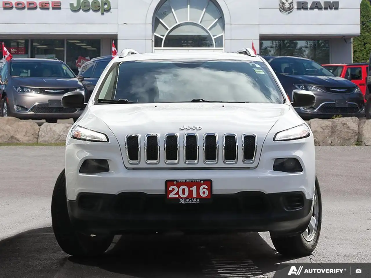 Jeep Cherokee снимка Jeep Cherokee