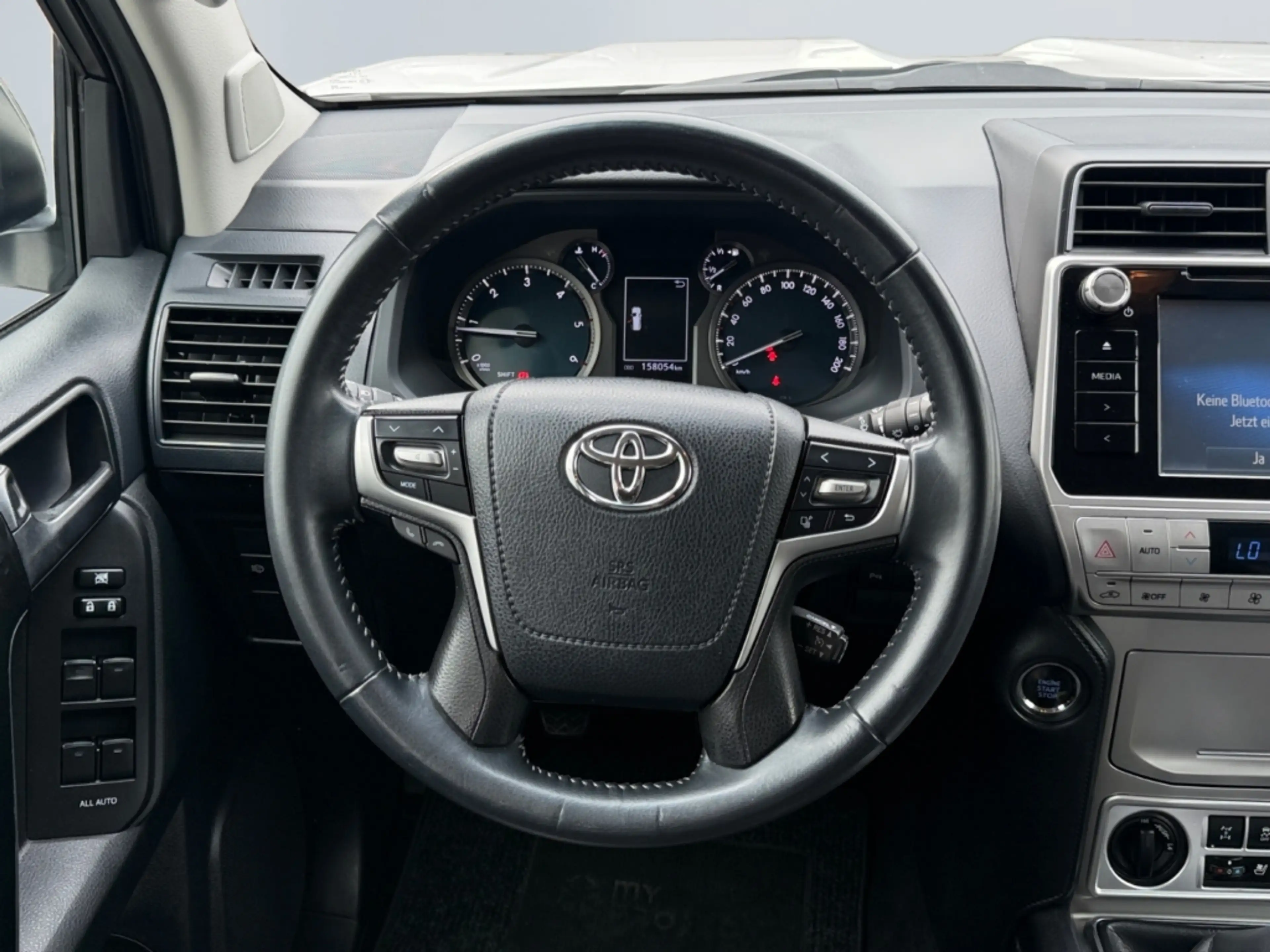 Toyota Land Cruiser 2.8 D-4D Comfort *Leder*Klimasitze* — photo 12