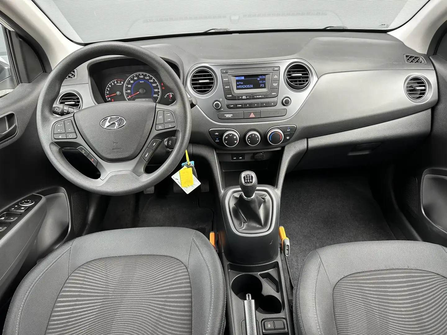 Hyundai i10 1.0i Comfort / Airco / Cruise / Bluetooth / Elektr Wit - 2
