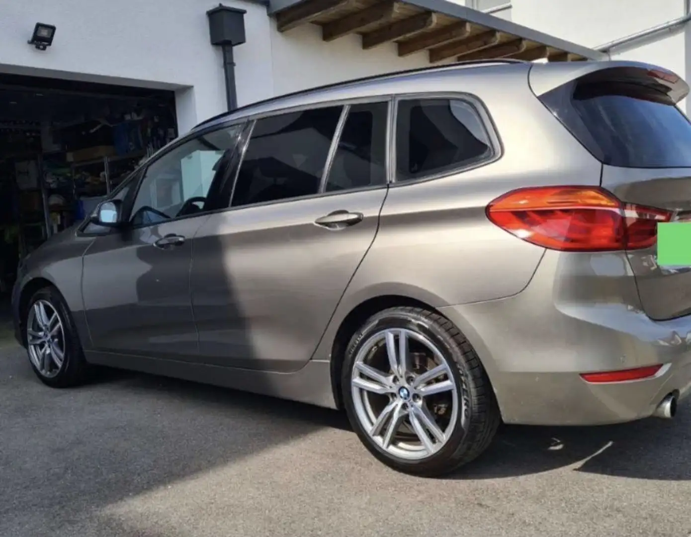 BMW 218 218d Gran Tourer Sport Line - 1