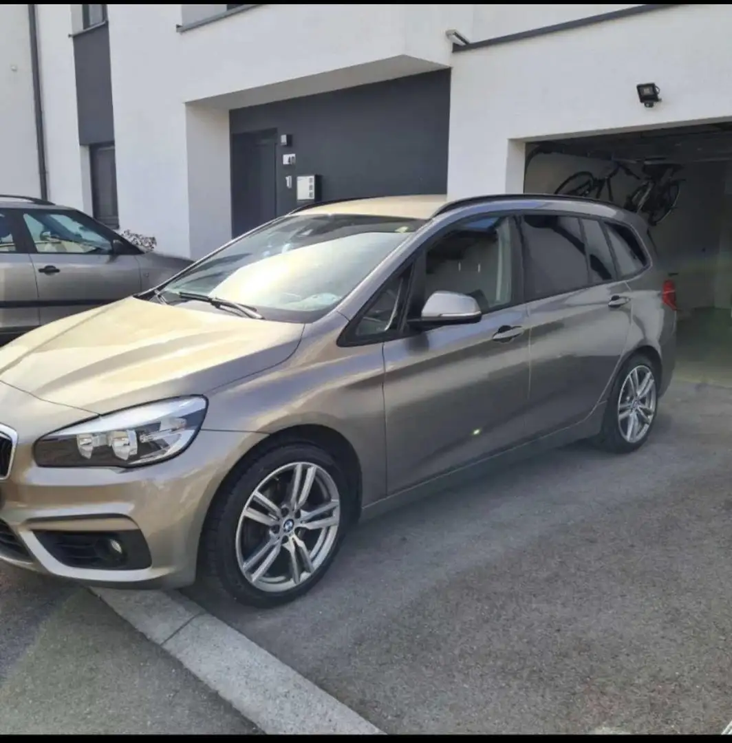 BMW 218 218d Gran Tourer Sport Line - 2