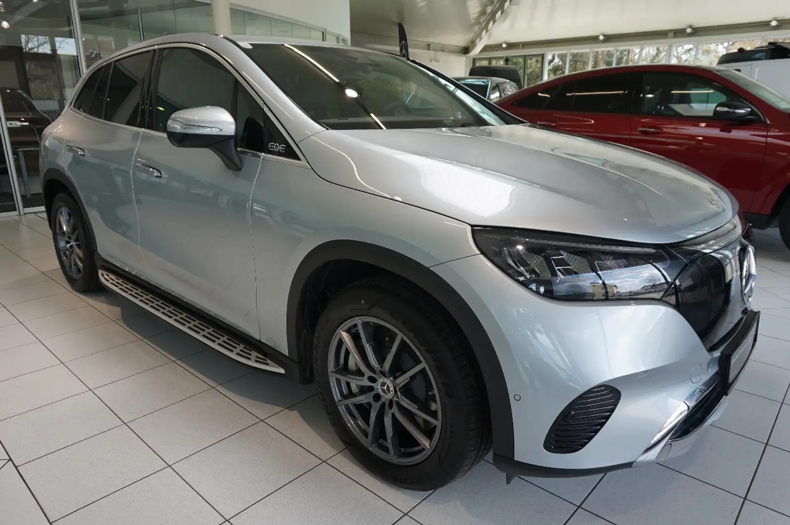 Mercedes-Benz EQE SUV EQE 350 4MATIC SUV Österreich-Edition MBUX Distr Silber - 1