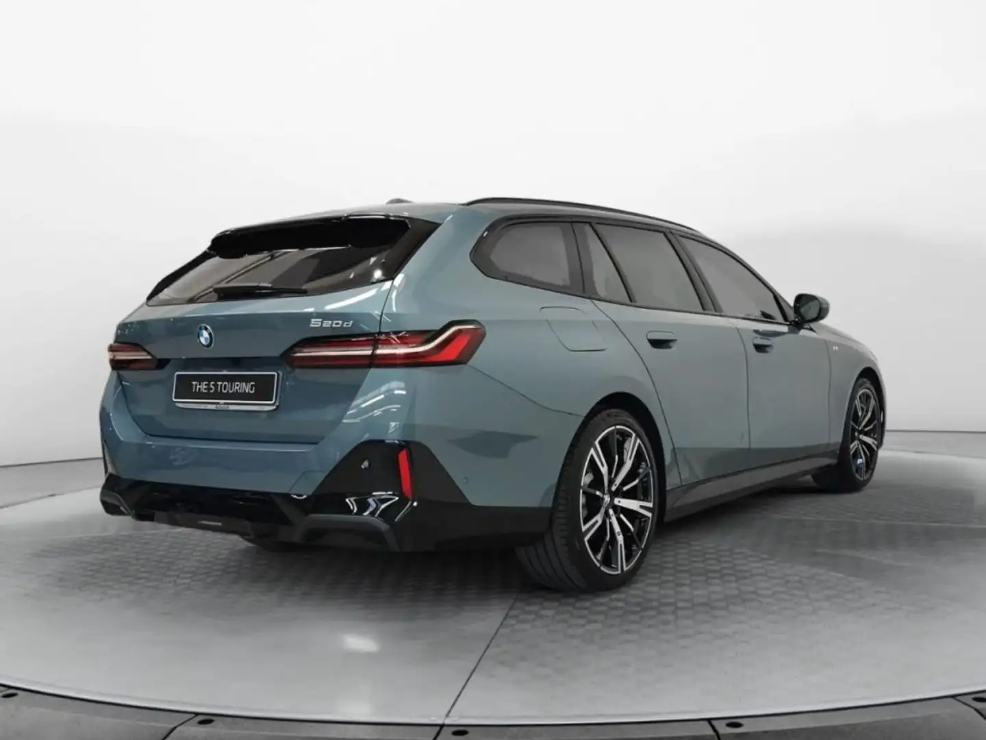 BMW 520 d 48V xDrive Touring MSport Зелений - 2