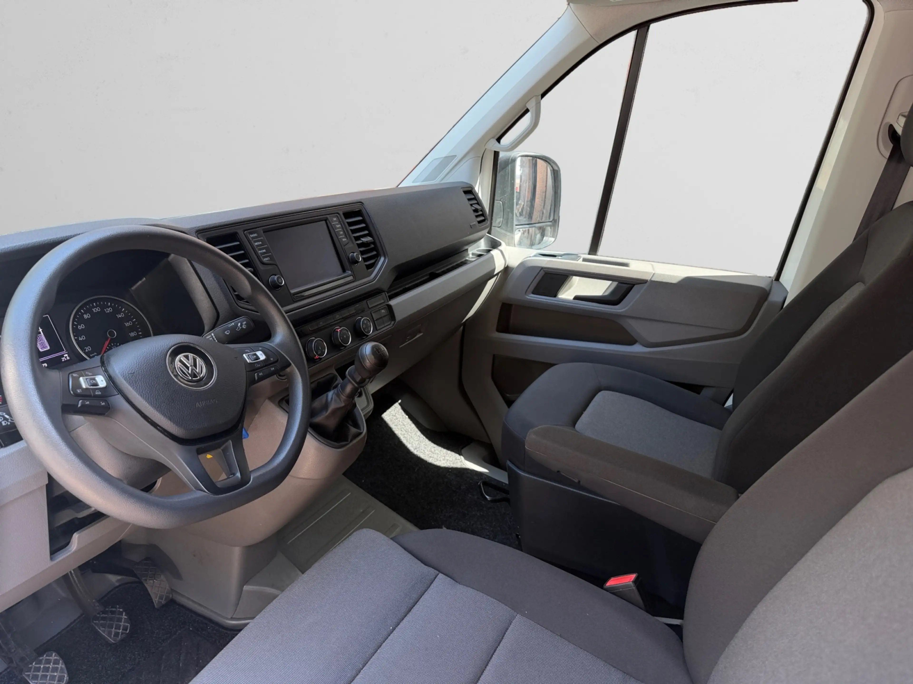 Volkswagen Crafter 35 2.0 TDI Euro 6 L2H2 Highline 2x Schuifdeur, Nav — photo 2