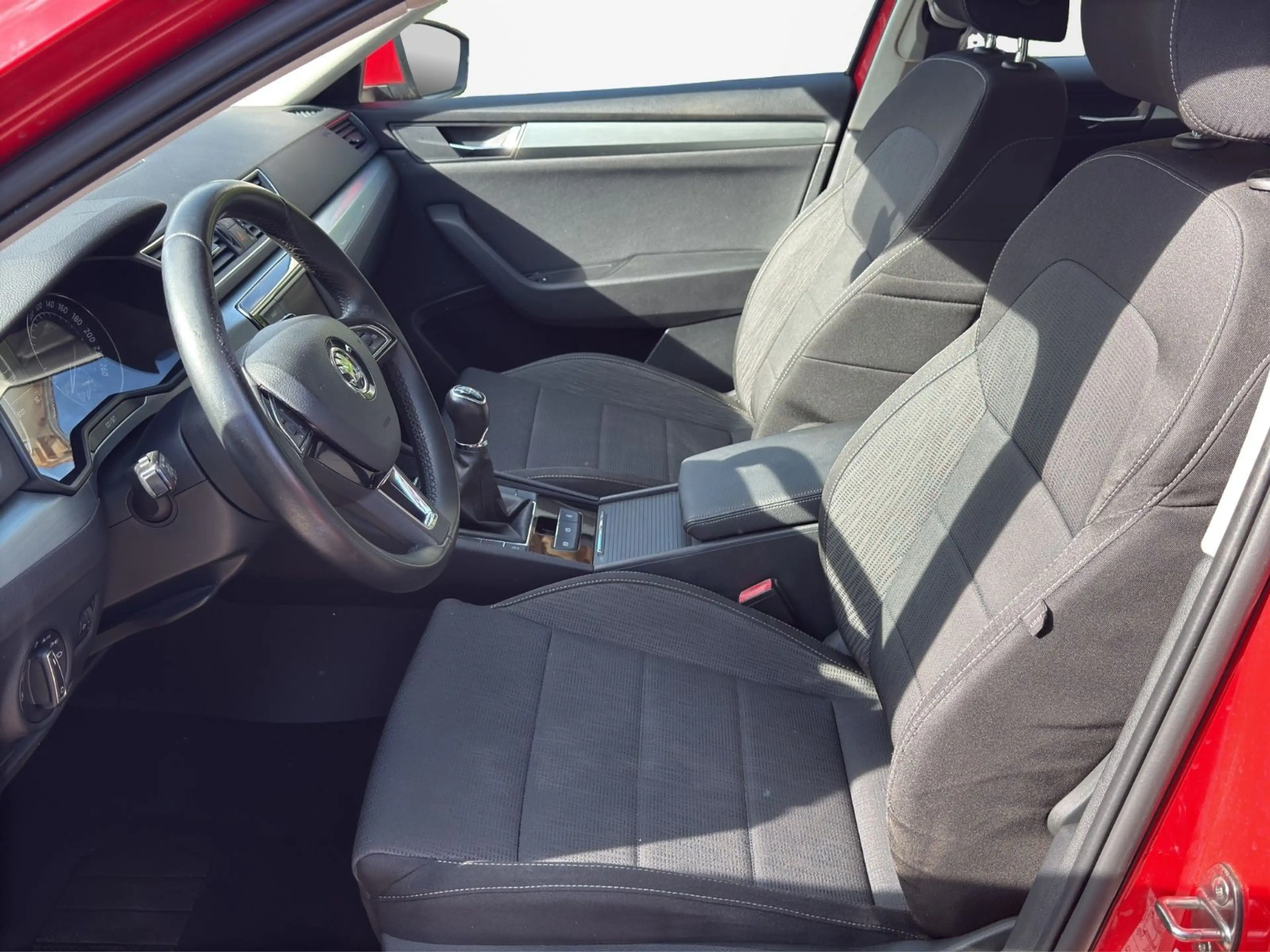 Skoda Superb Combi Ambition — photo 7