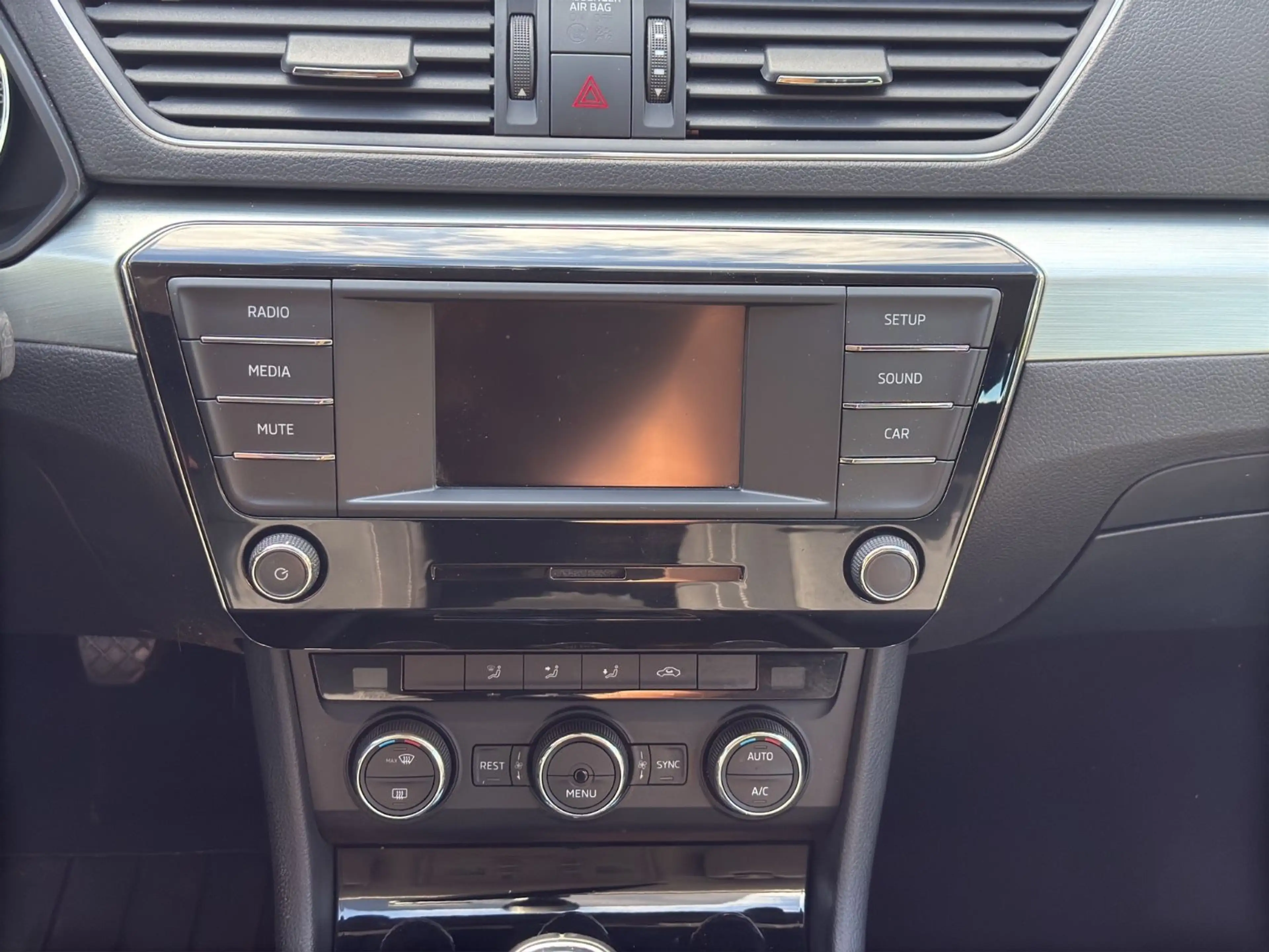 Skoda Superb Combi Ambition — photo 14