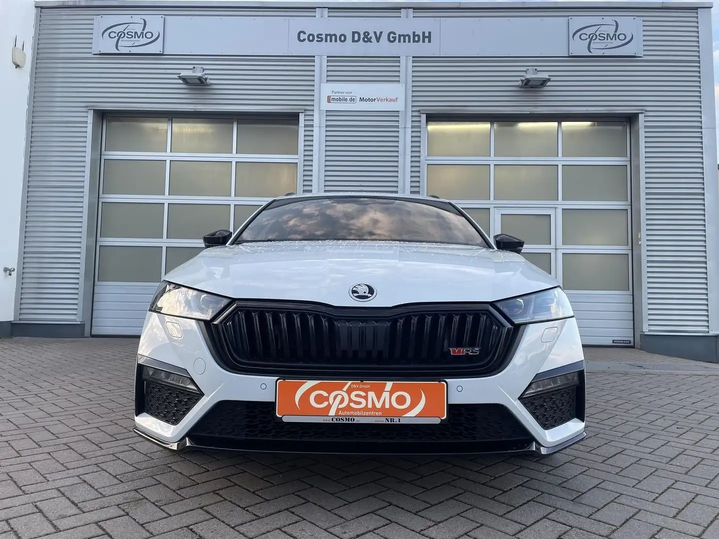 Skoda Octavia 2.0TDI DSG RS Navi+Matrix+ACC+el.Klappe Blanc - 2