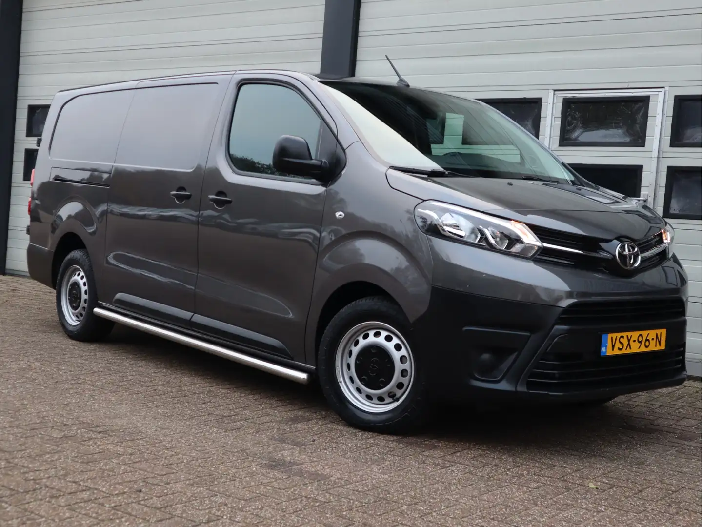 Toyota Proace Electric Worker 50 kWh Snelladen SoH 94,9 % L3 Ext Gris - 2