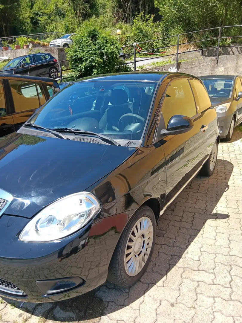 Lancia Ypsilon 1.4 8v Oro Plus - 2
