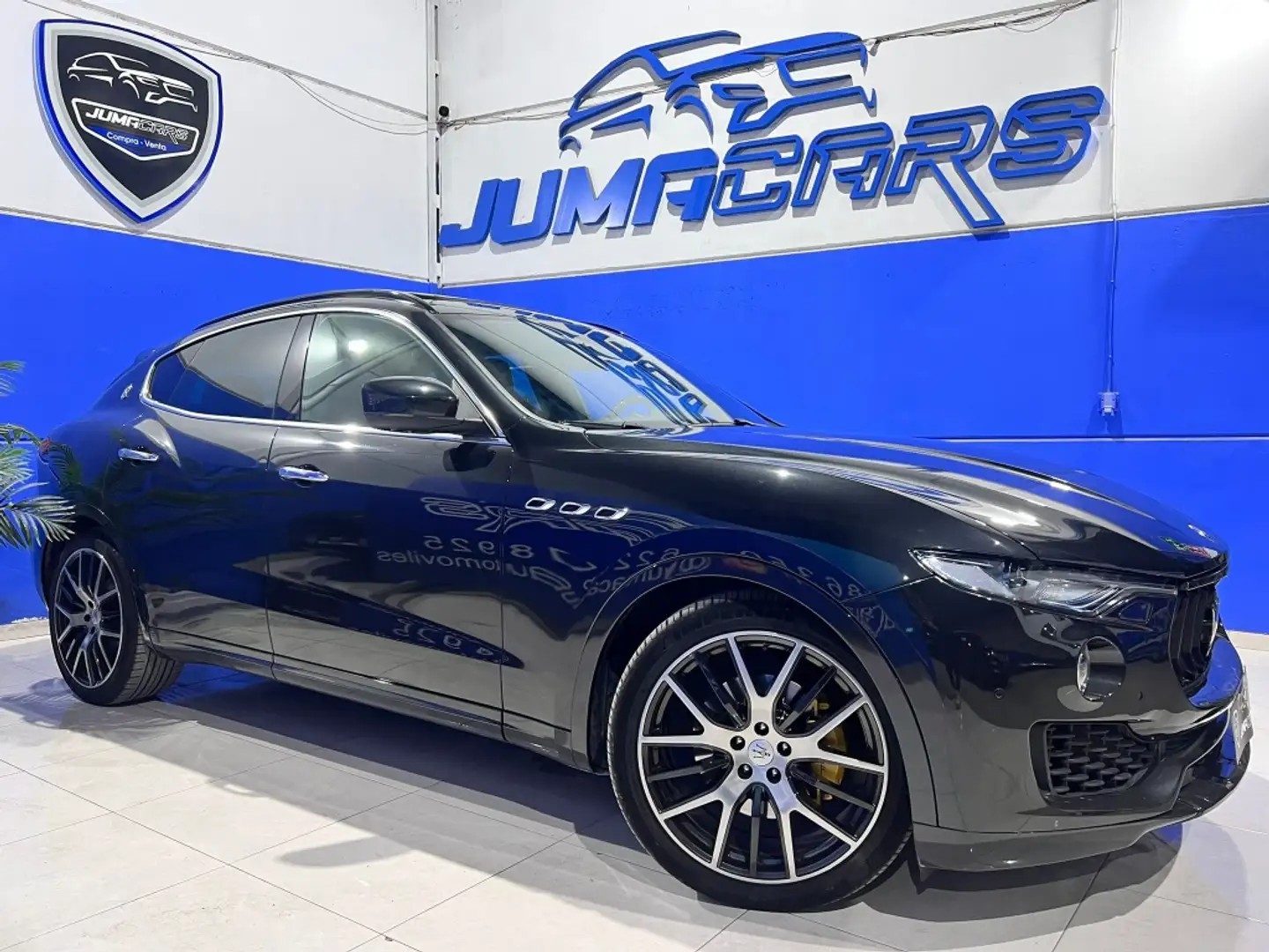 Maserati Levante Diesel Aut. Gris - 2