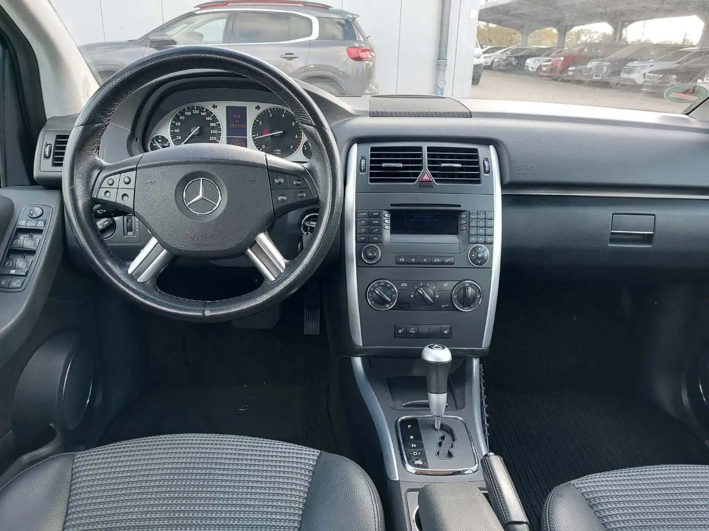 Mercedes-Benz B 200 Automatik+Navi+Klima+Sitzheiz+Alu+Tüv&Insp. Neu Noir - 2