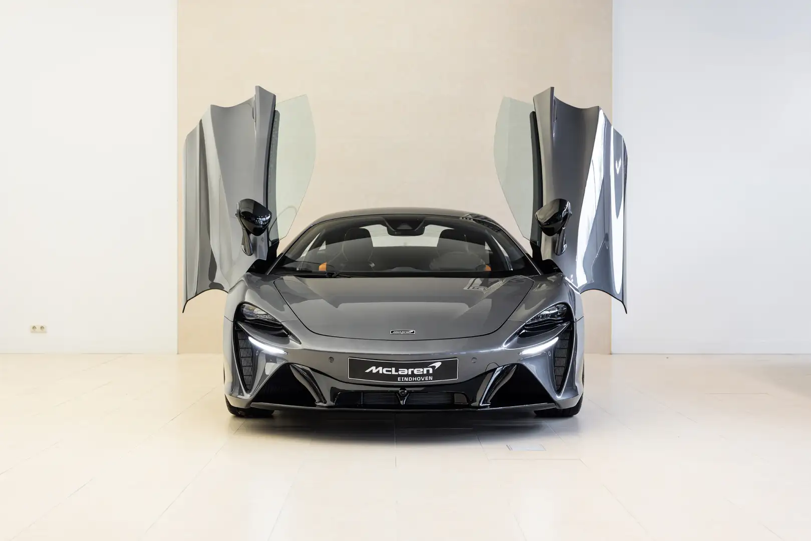 McLaren Artura Grijs - 2