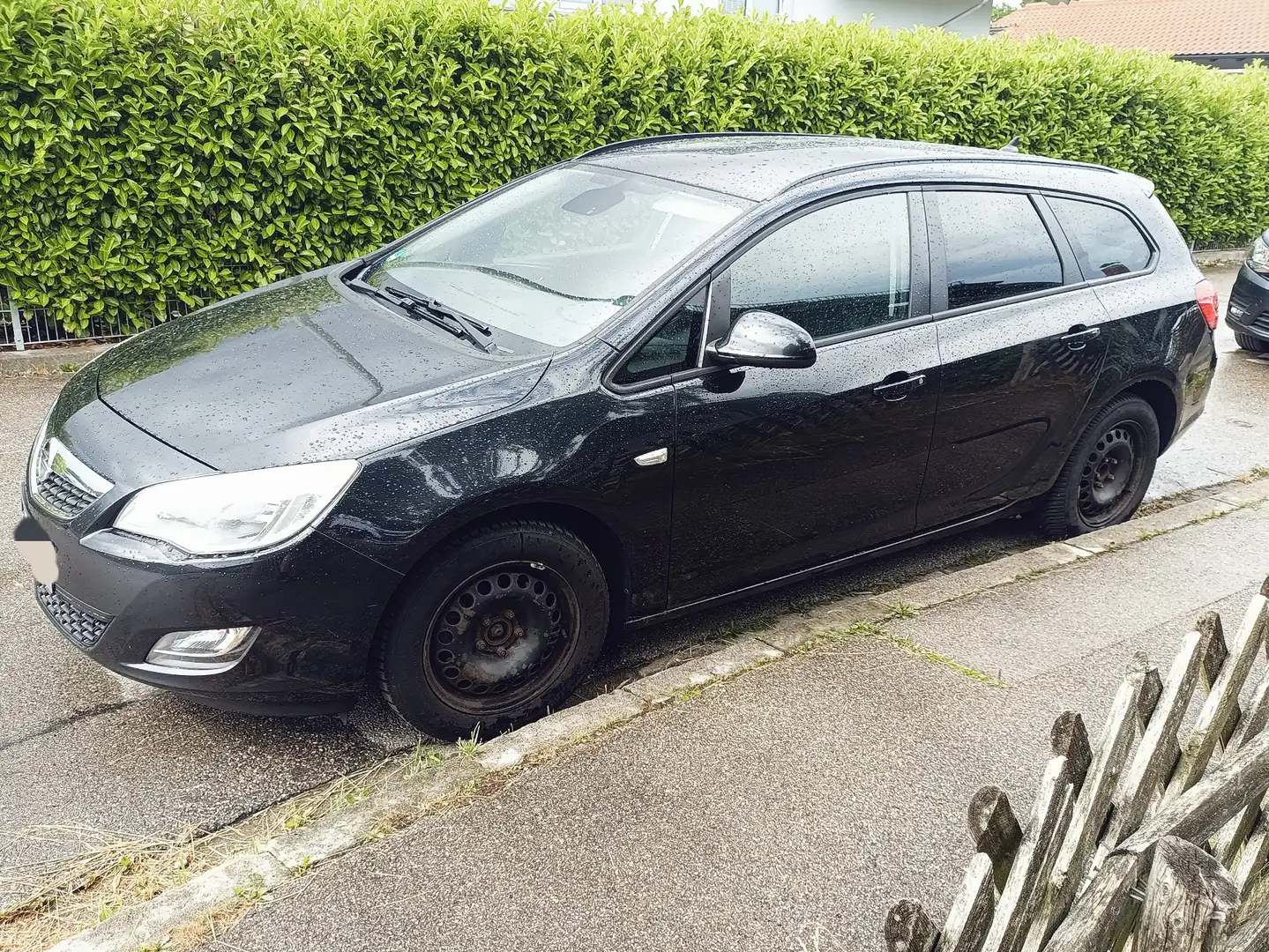 Opel Astra Design Edition Schwarz - 1