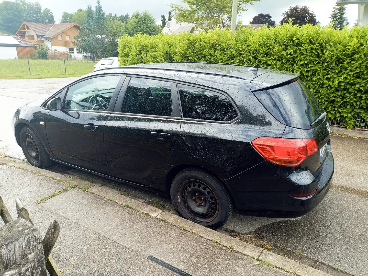 Opel Astra Design Edition Schwarz - 2