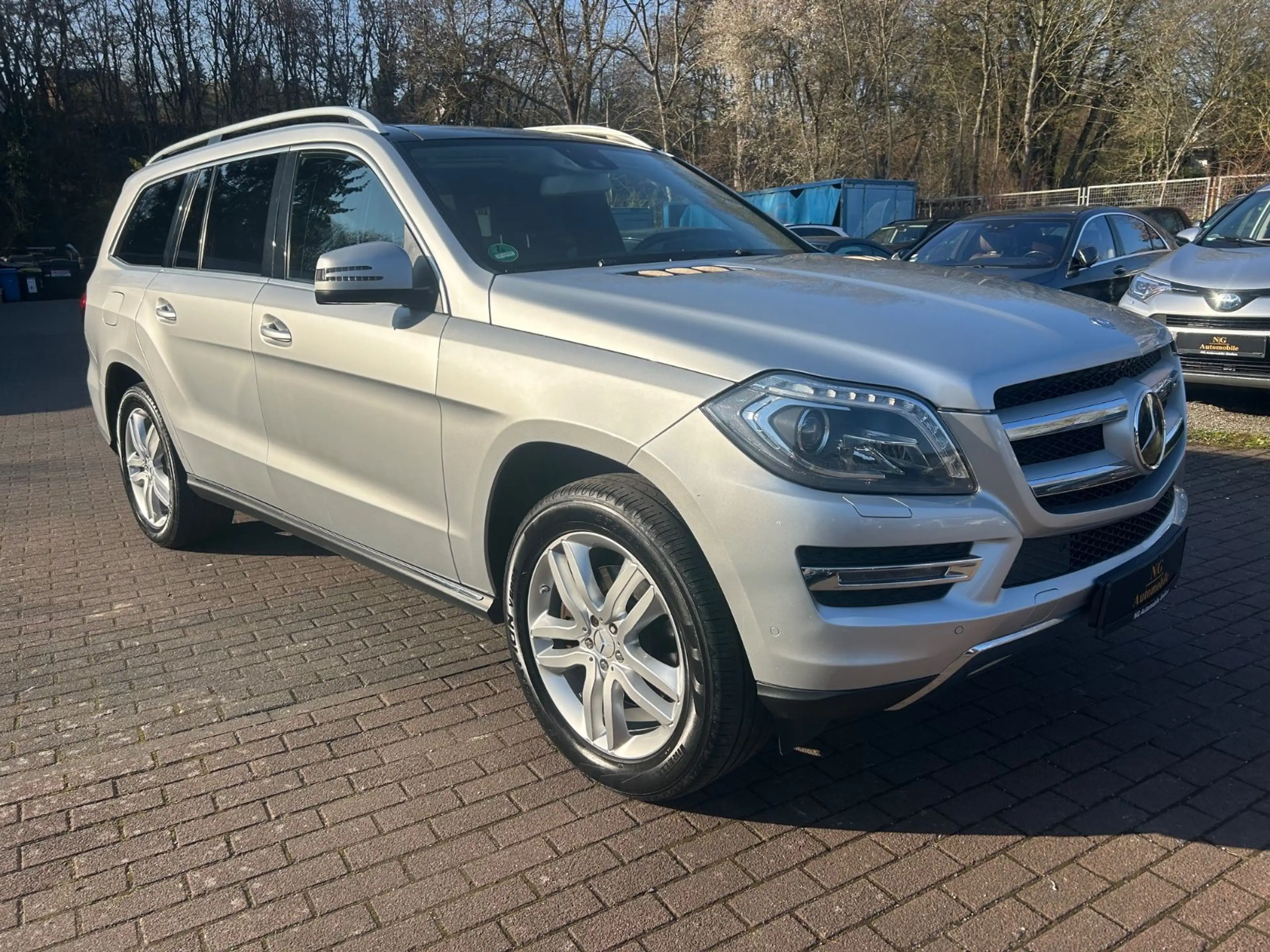 Mercedes-Benz GL 350 d BlueTec 4Matic*Pano*ILS*Harman*AHK*4xSHZ