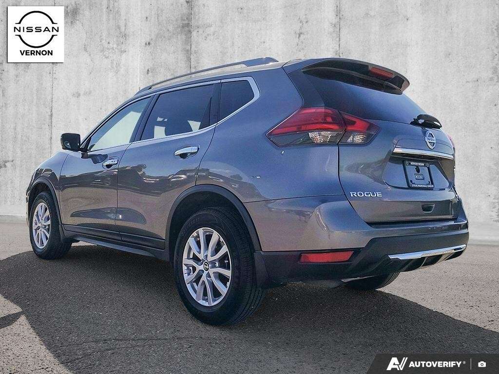 2017 Nissan Rogue AWD 4dr SV — снимка 1