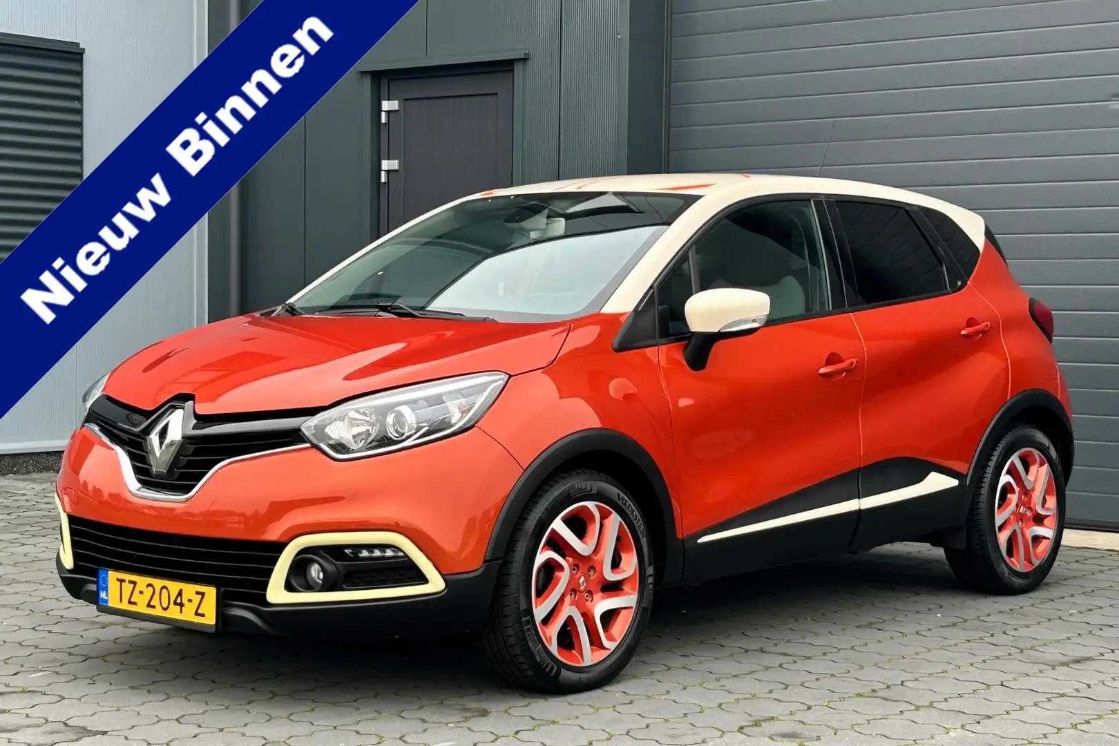 Renault Captur 1.2 TCe Dynamique NAVI CAMERA TREKHAAK 92829KM! Orange - 1