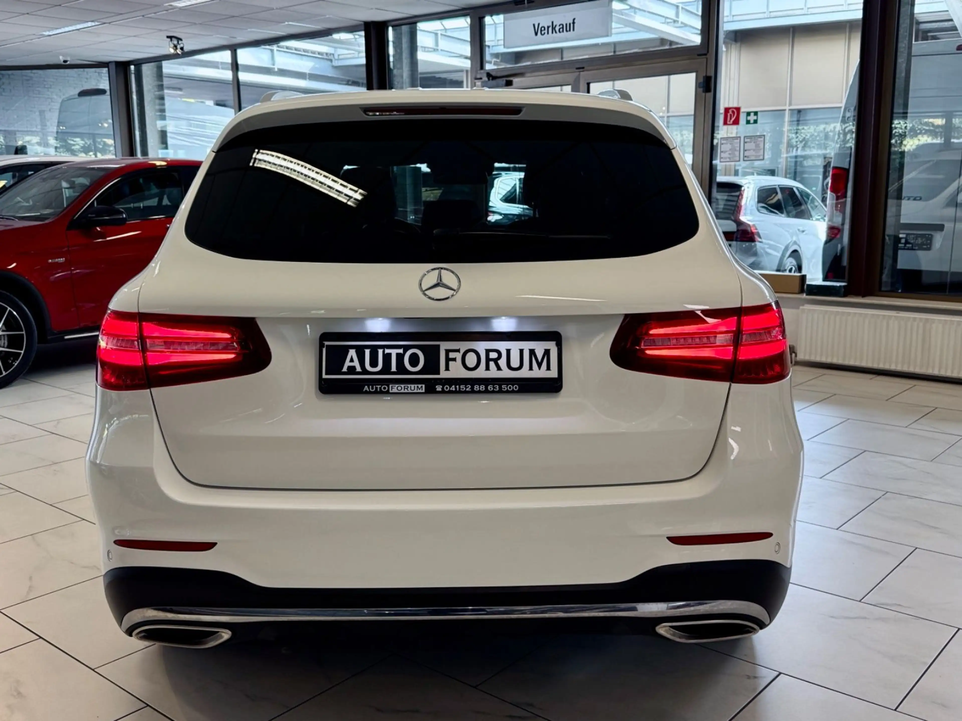 Mercedes-Benz GLC 250 3xAMG 4M COMAND STNDHZG HEADUP — photo 11