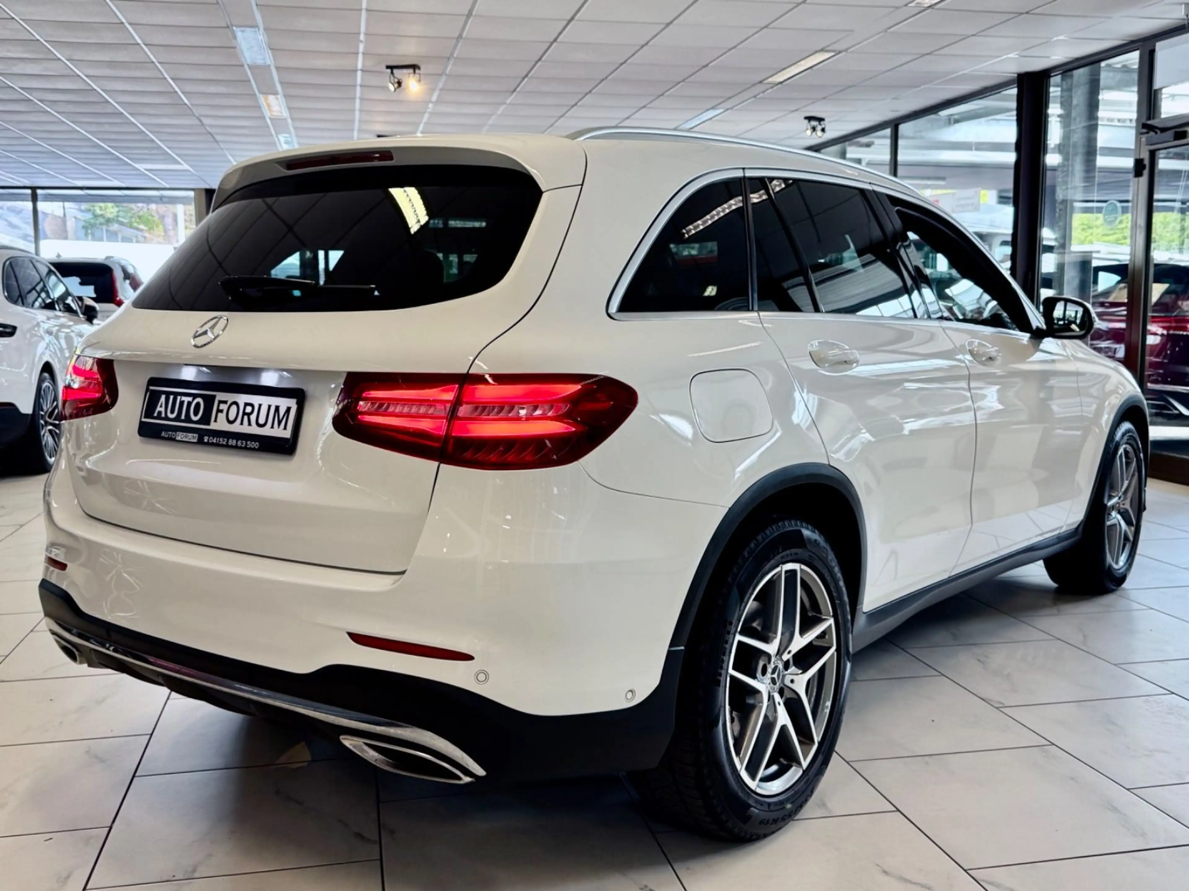 Mercedes-Benz GLC 250 3xAMG 4M COMAND STNDHZG HEADUP — photo 15