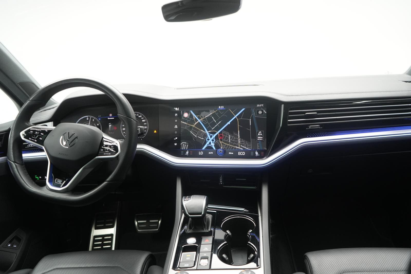 Volkswagen Touareg 3.0 V6 e-Hybrid 4Motion R Leder/Matrix/ — photo 15