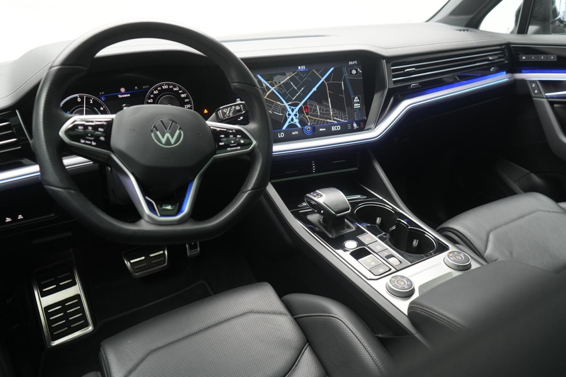 Volkswagen Touareg 3.0 V6 e-Hybrid 4Motion R Leder/Matrix/ — photo 13