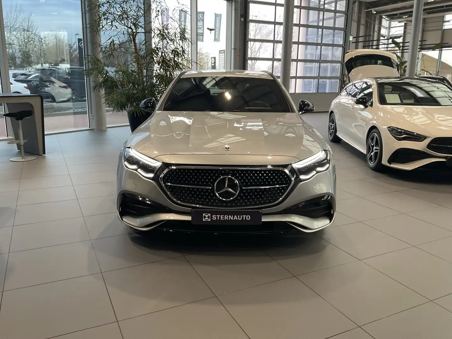 Mercedes-Benz E 300 E 300 de 4MATIC T-Modell AMG Line Advanced Plus Argintiu - 2