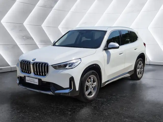 BMW X1 main image