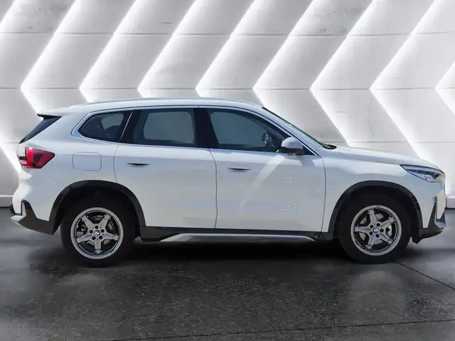 BMW X1 view 5