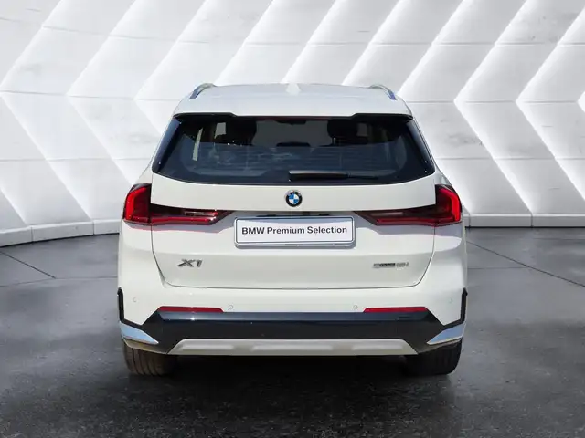 BMW X1 view 3