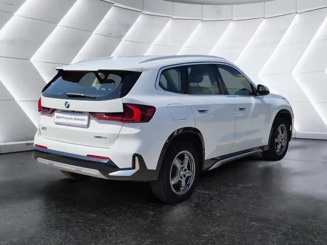 BMW X1 view 4