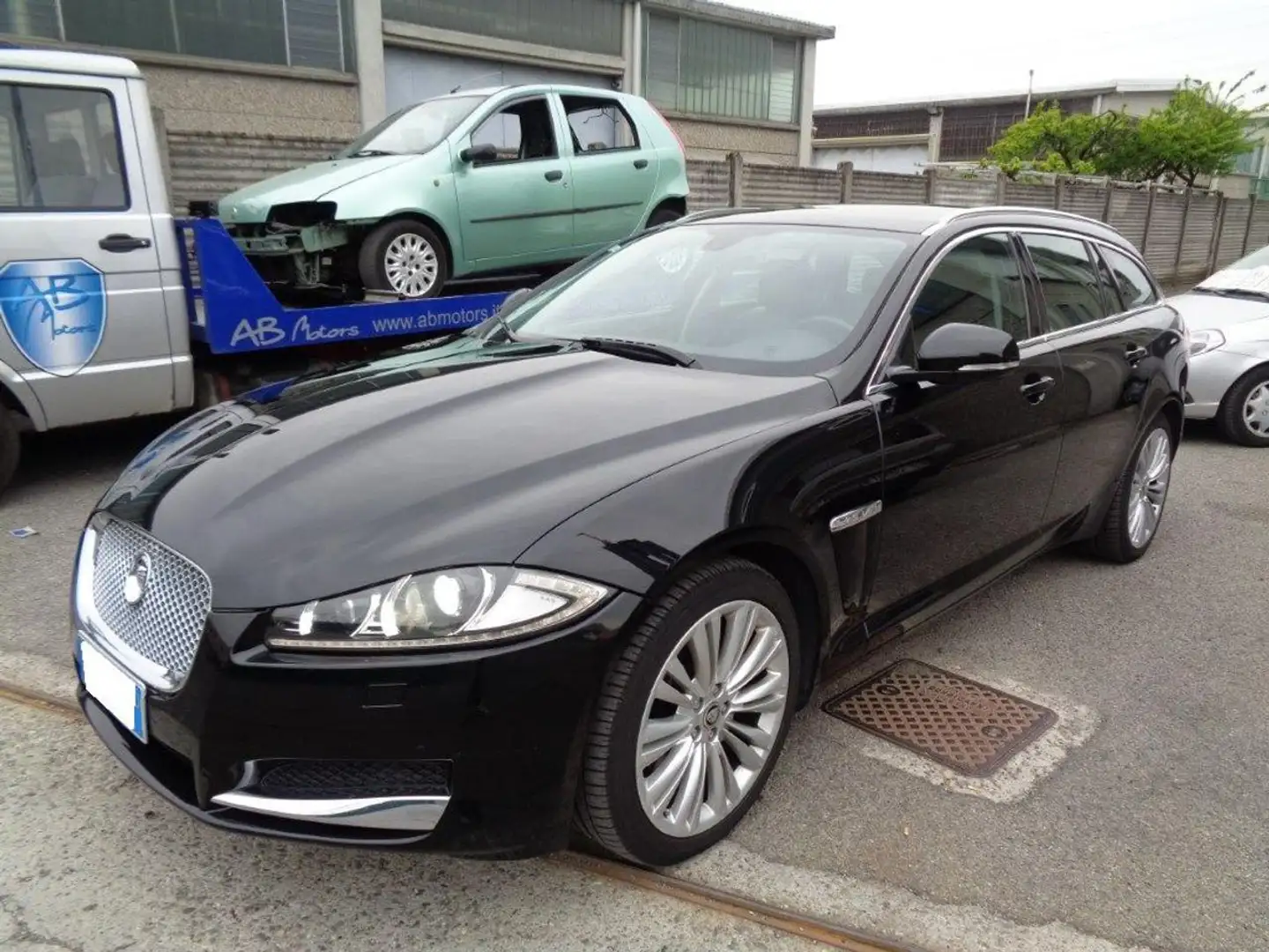 Jaguar XF Sportbrake 2.2 D 200 CV Premium Luxury *GARANTITA* Schwarz - 2