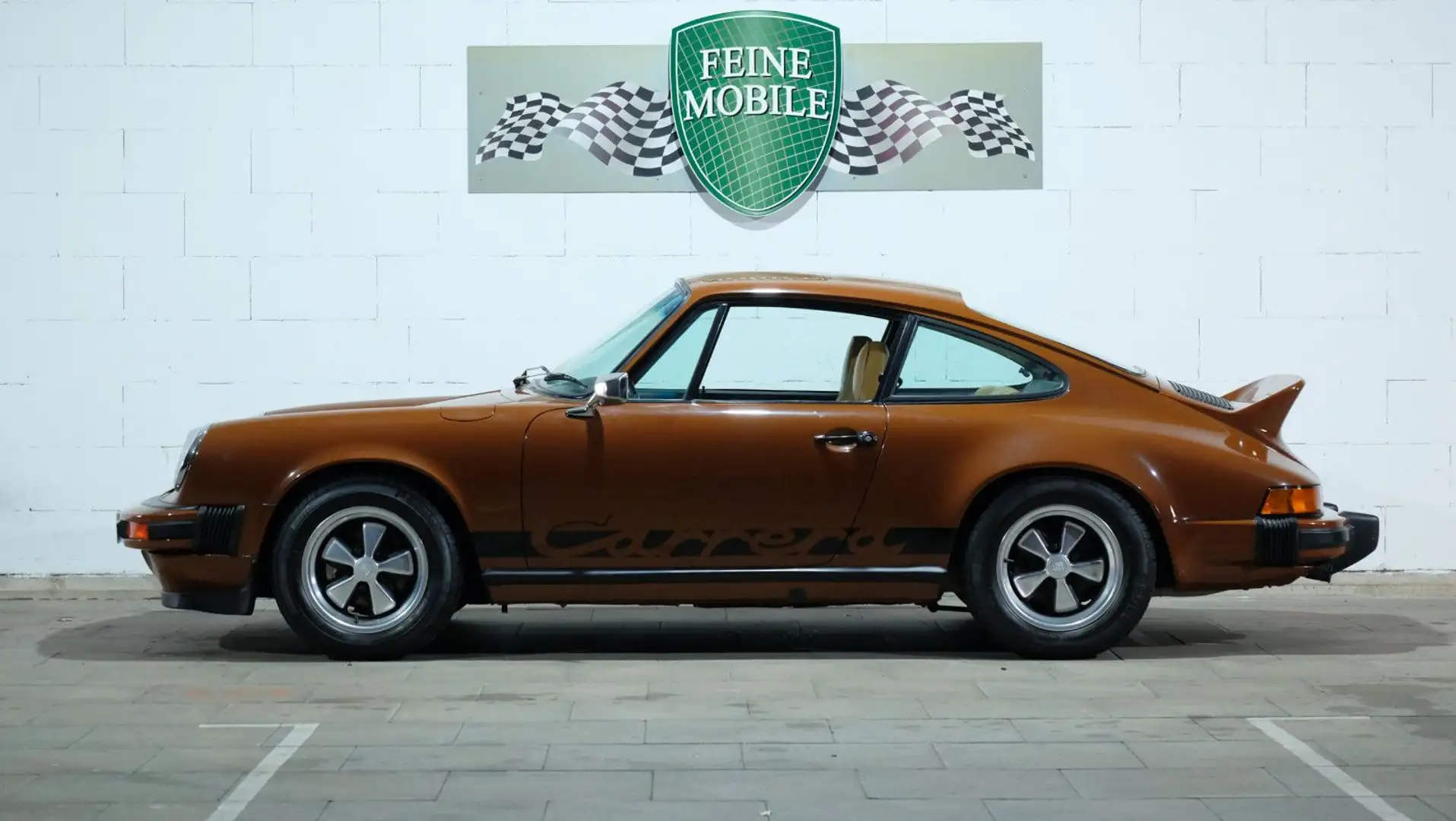 Porsche 911 Carrera Brown - 2