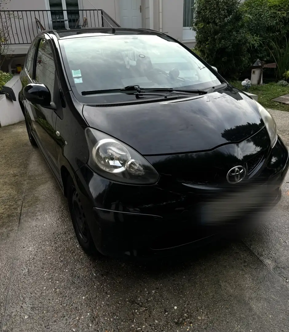 Toyota Aygo 1.0 VVT-i Czarny - 2