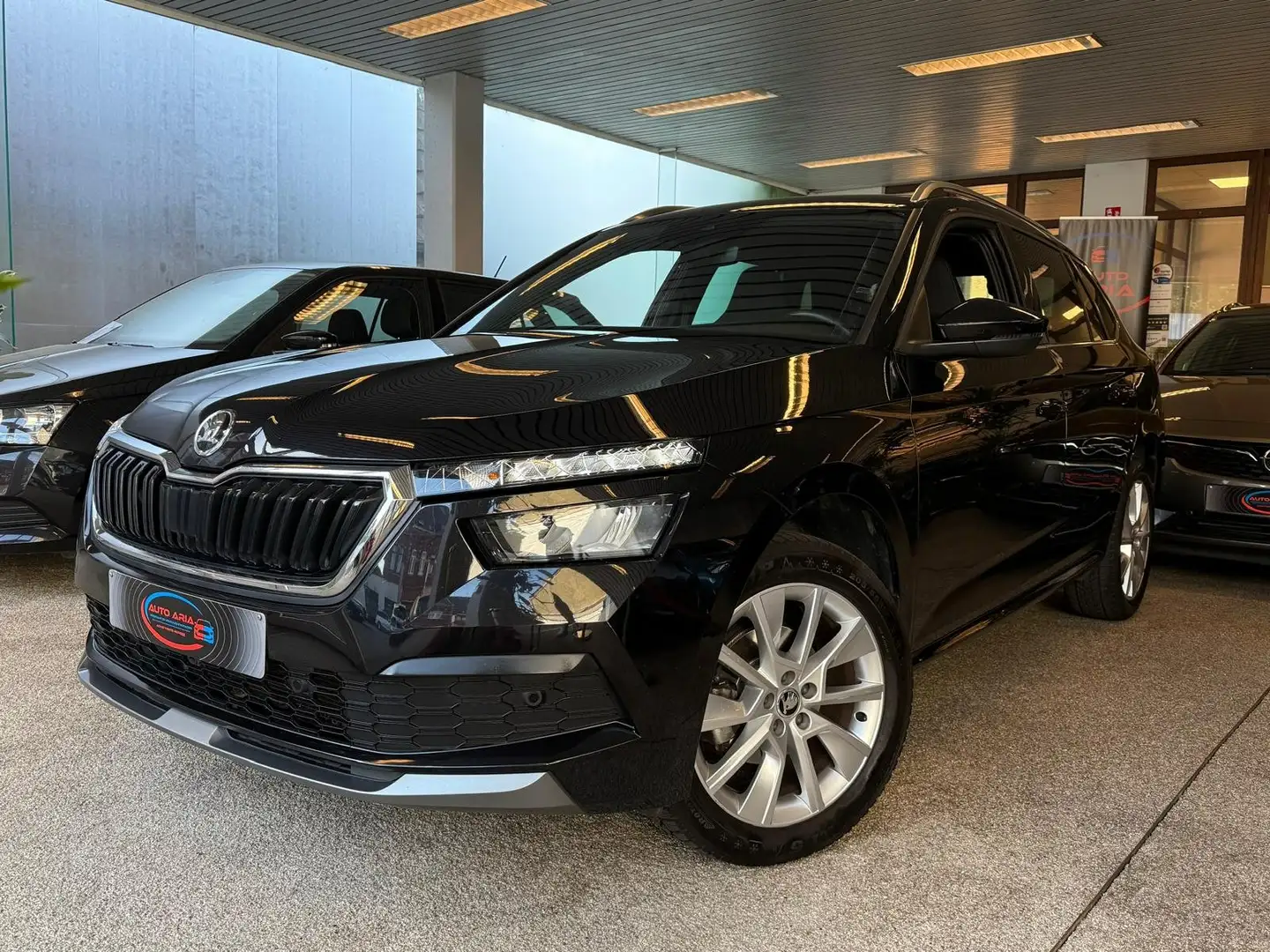Skoda Kamiq 1.0 TSI DSG*GPS*CARPLAY SANS FIL*GARANTIE12M Negro - 1