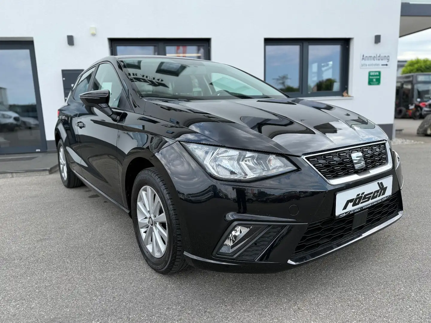 SEAT Ibiza Style APPLE DAB MULTI Schwarz - 1